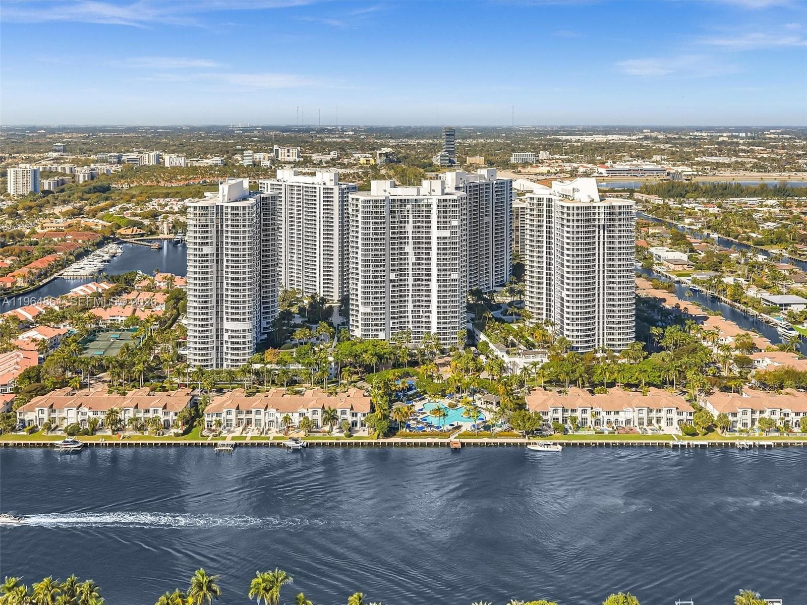 21150 Point Pl # 305, Aventura FL 33180 — 14
