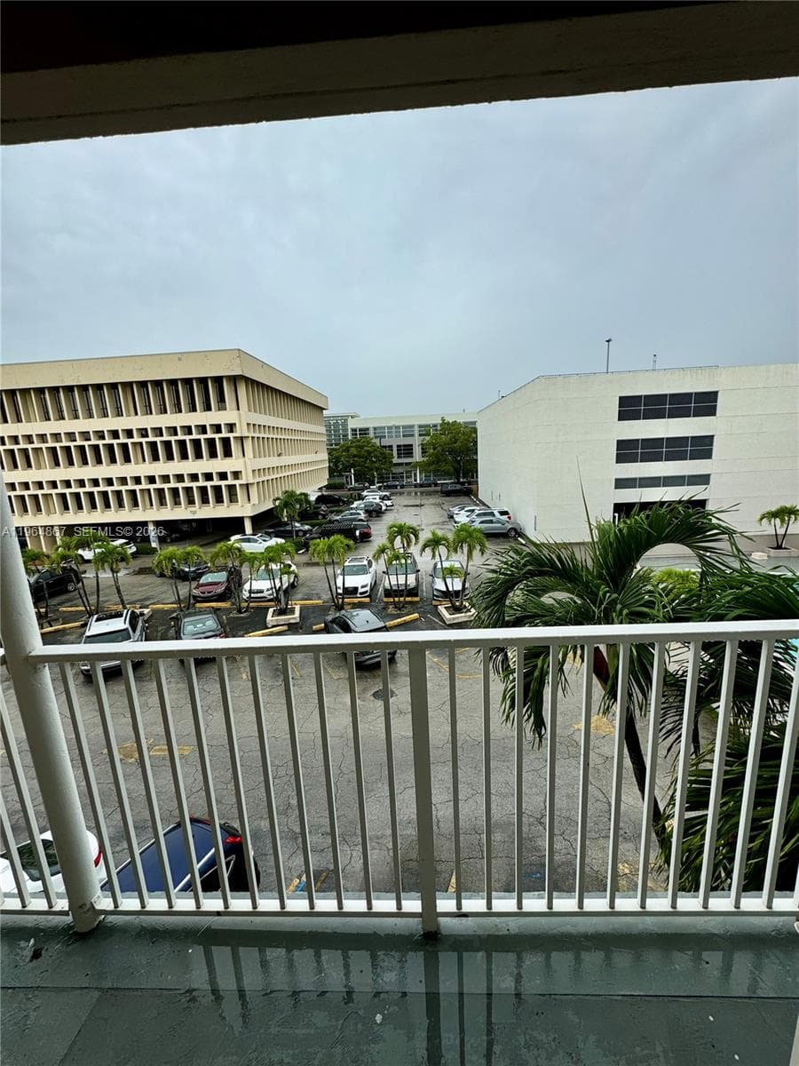 6580 Santona St # A38, Coral Gables FL 33146 — 20