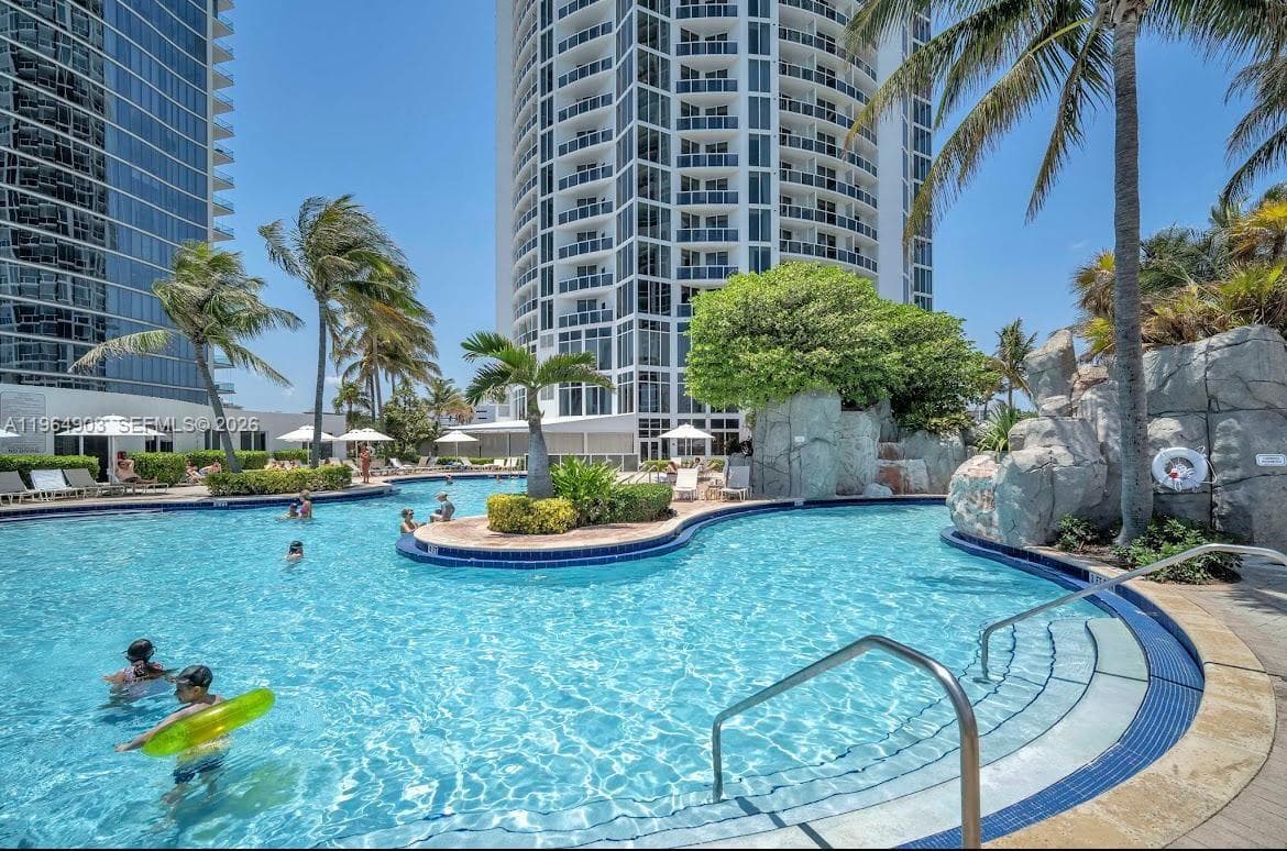 18001 Collins Ave # 917, Sunny Isles Beach FL 33160 — 2