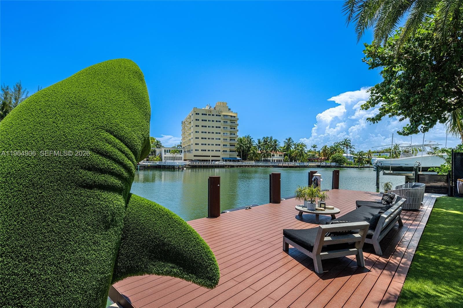 528 Lakeview Ct, Miami Beach FL 33140 — 76