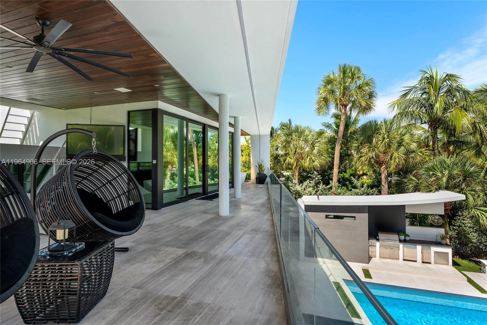 528 Lakeview Ct, Miami Beach FL 33140 — 52