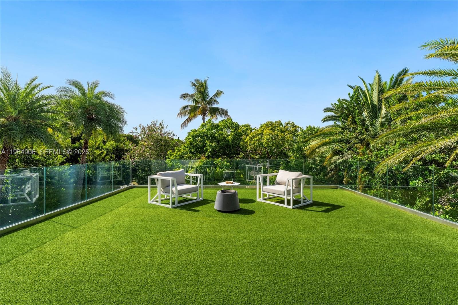 528 Lakeview Ct, Miami Beach FL 33140 — 65