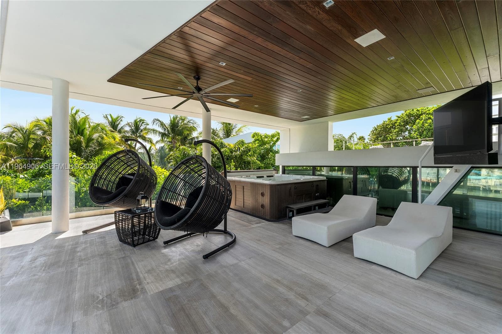 528 Lakeview Ct, Miami Beach FL 33140 — 51