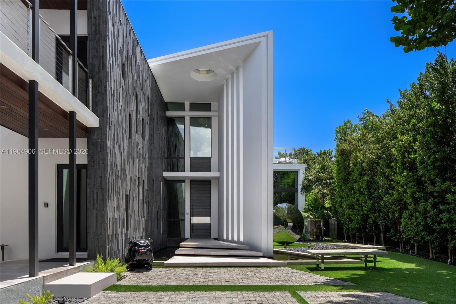 528 Lakeview Ct, Miami Beach FL 33140 — 19