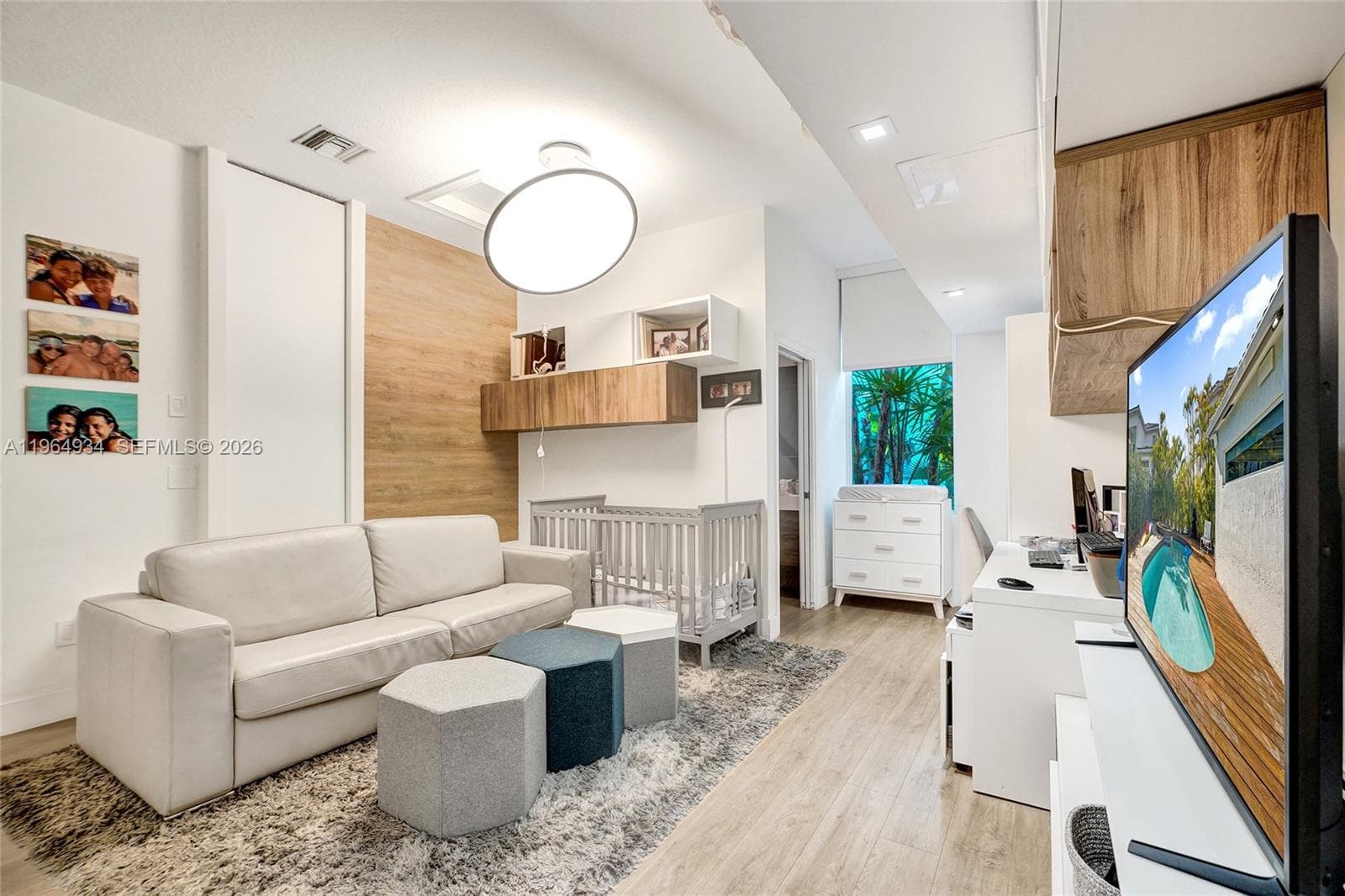 1662 Diplomat Dr, Miami FL 33179 — 27