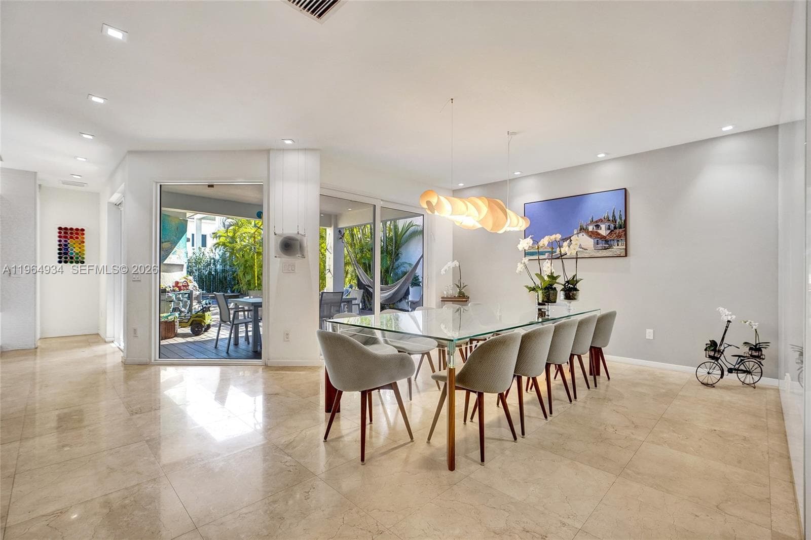 1662 Diplomat Dr, Miami FL 33179 — 2