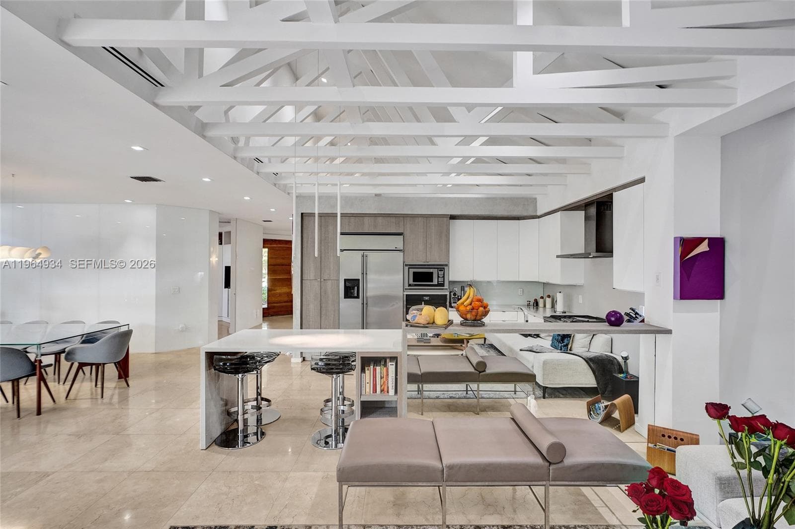 1662 Diplomat Dr, Miami FL 33179 — 6