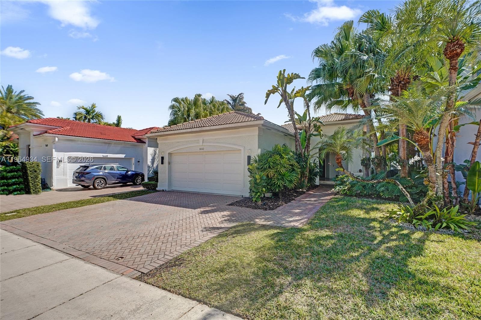 1662 Diplomat Dr, Miami FL 33179 — 56