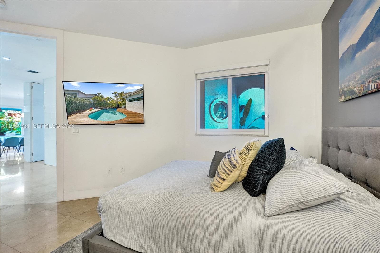 1662 Diplomat Dr, Miami FL 33179 — 17