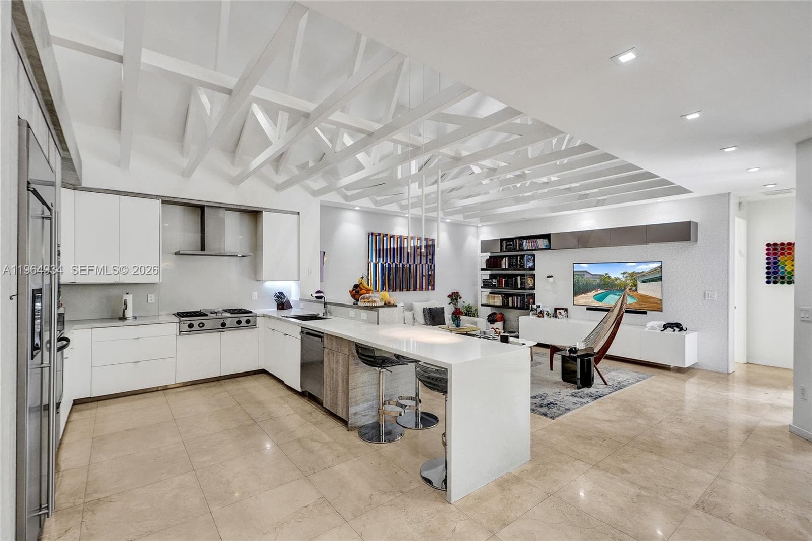 1662 Diplomat Dr, Miami FL 33179 — 3
