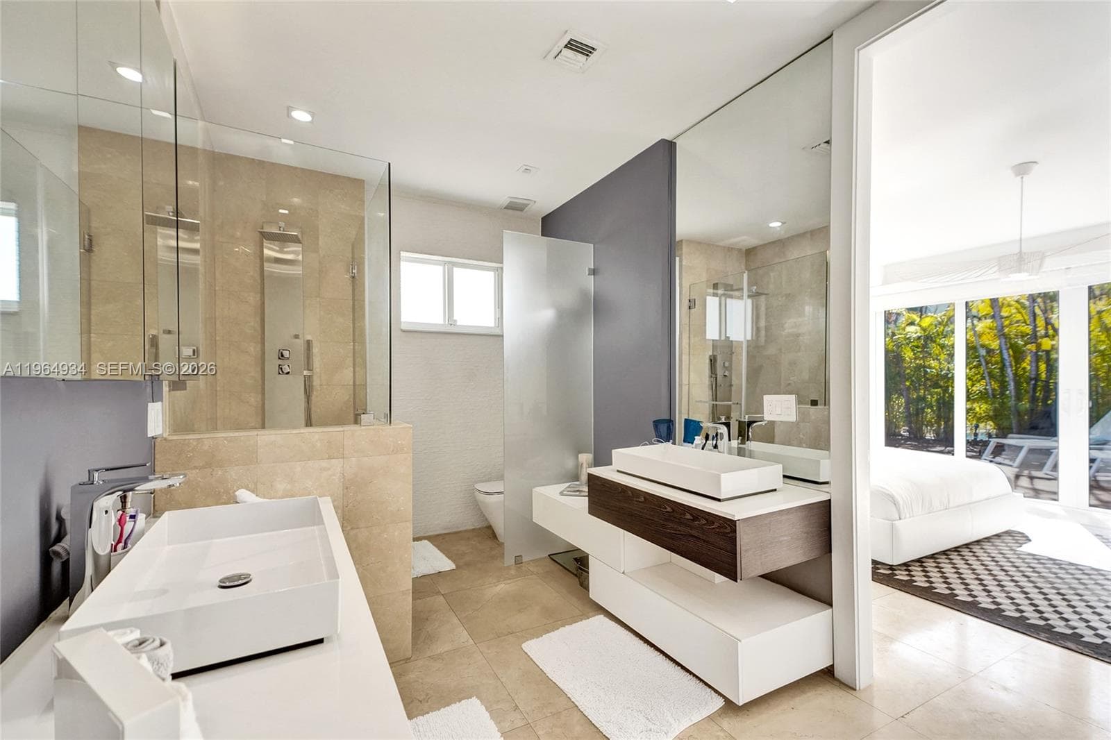 1662 Diplomat Dr, Miami FL 33179 — 38