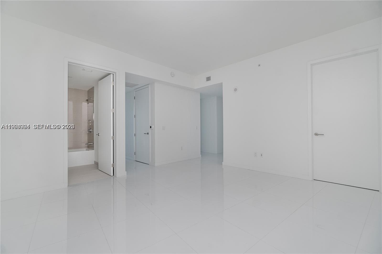 851 NE 1st Ave # 4911, Miami FL 33132 — 17