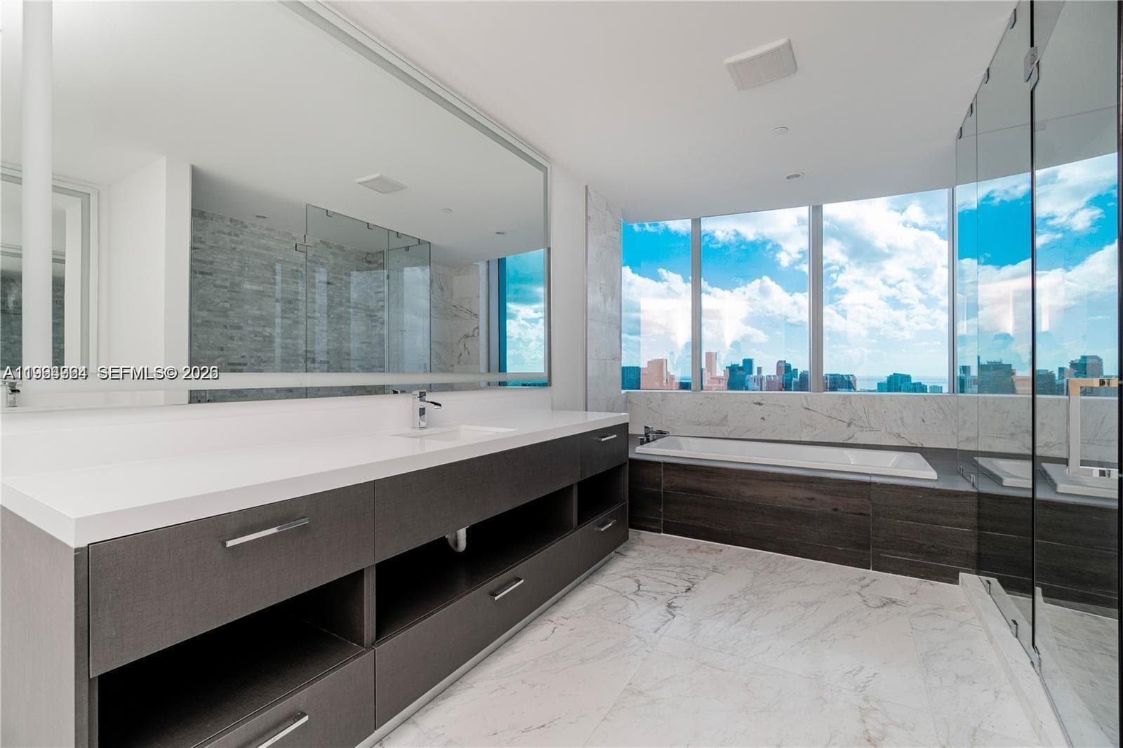 851 NE 1st Ave # 4911, Miami FL 33132 — 22