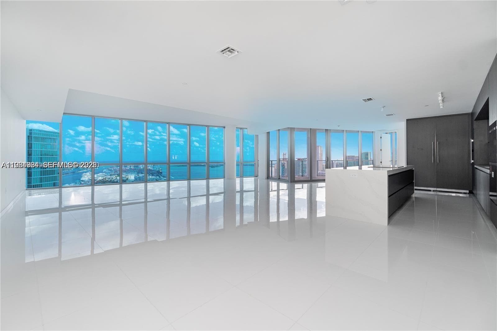 851 NE 1st Ave # 4911, Miami FL 33132 — 25
