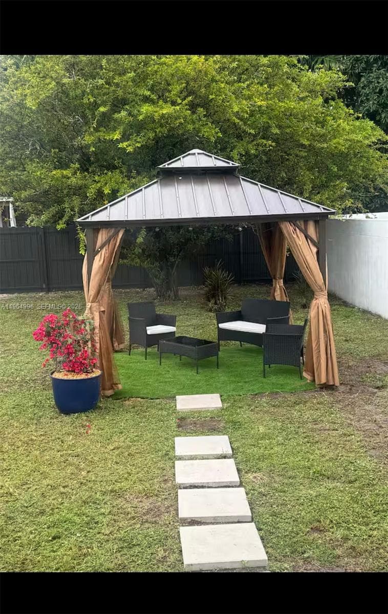 508 De Leon Dr, Miami Springs FL 33166 — 16
