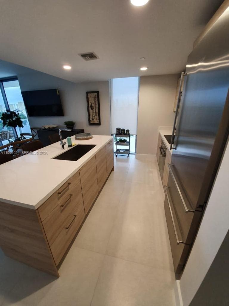 16385 Biscayne Blvd # 507, North Miami Beach FL 33160 — 6
