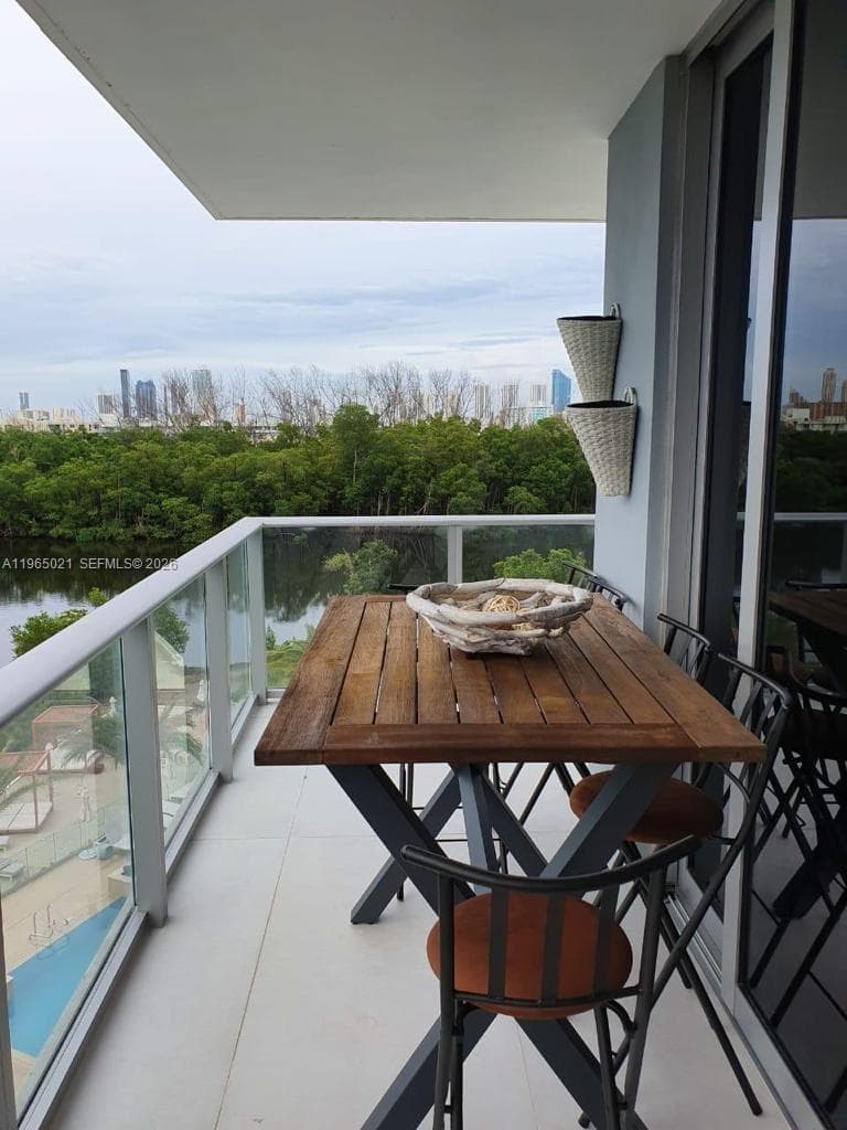 16385 Biscayne Blvd # 507, North Miami Beach FL 33160 — 17