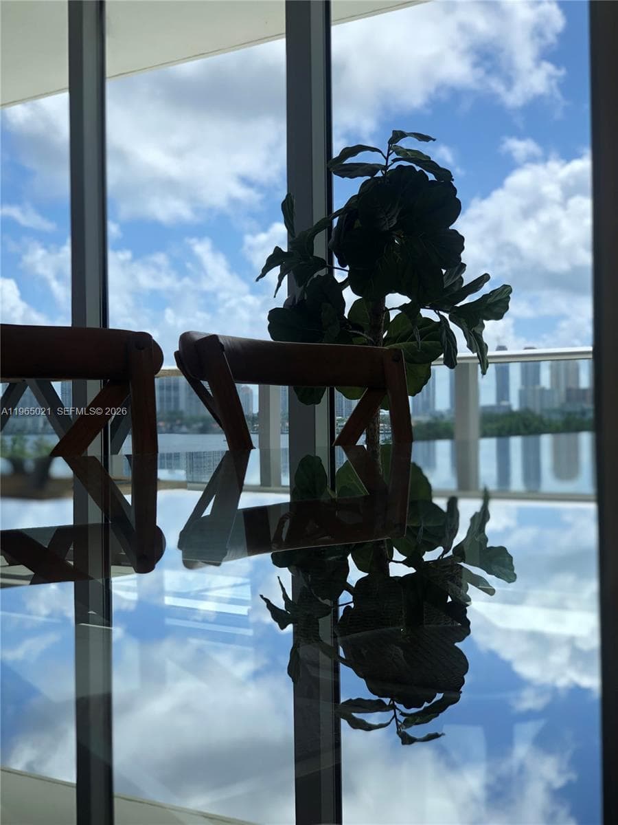 16385 Biscayne Blvd # 507, North Miami Beach FL 33160 — 28