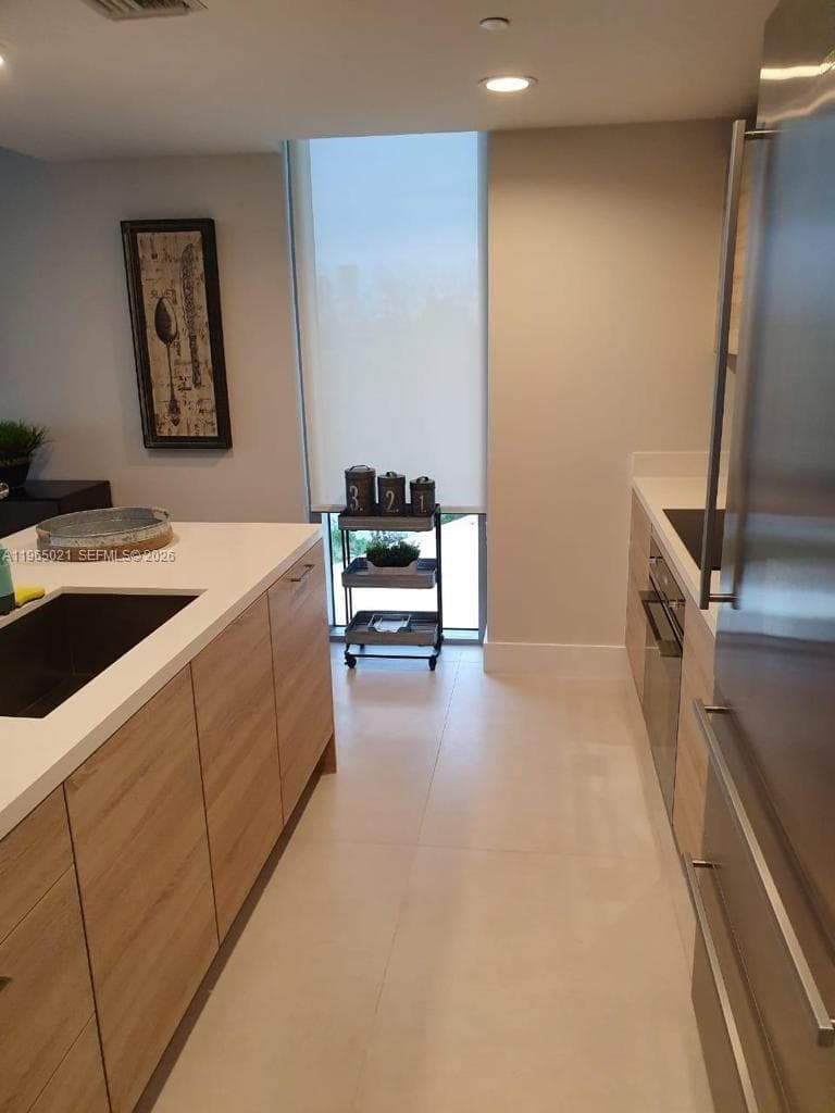 16385 Biscayne Blvd # 507, North Miami Beach FL 33160 — 5