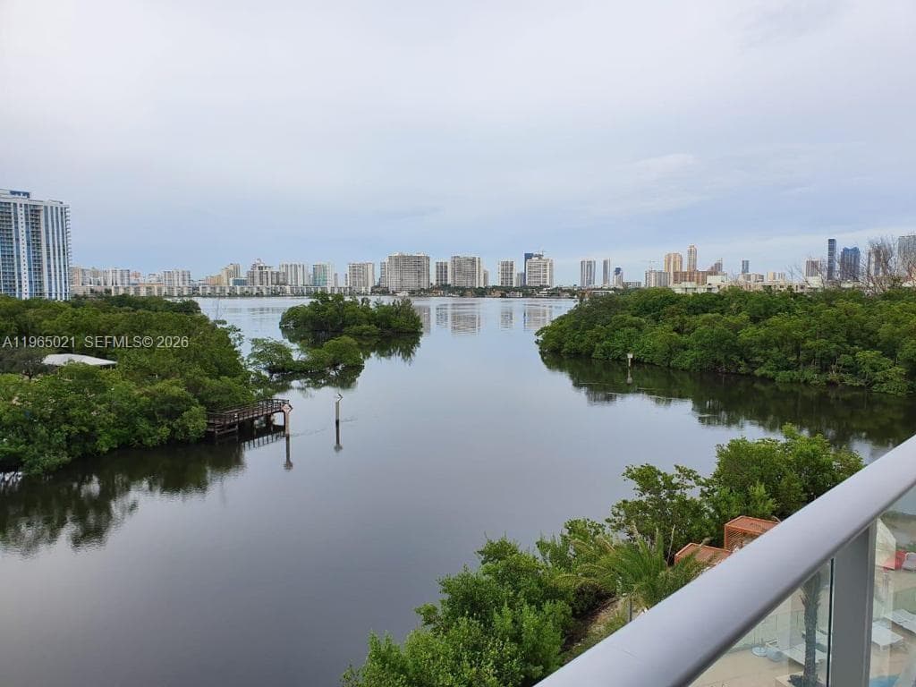 16385 Biscayne Blvd # 507, North Miami Beach FL 33160 — 14