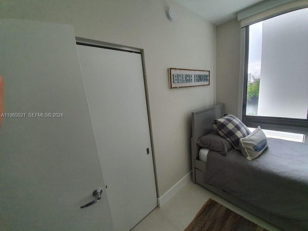 16385 Biscayne Blvd # 507, North Miami Beach FL 33160 — 25