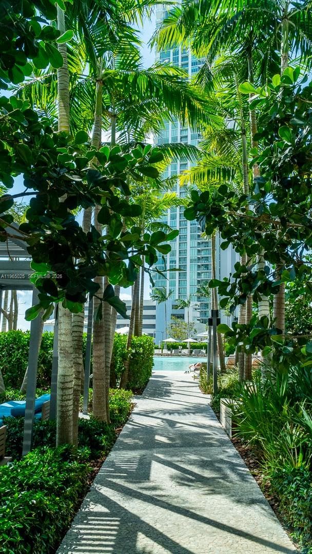 650 NE 32nd St # 2105, Miami FL 33137 — 26