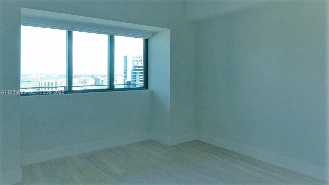 650 NE 32nd St # 2105, Miami FL 33137 — 15