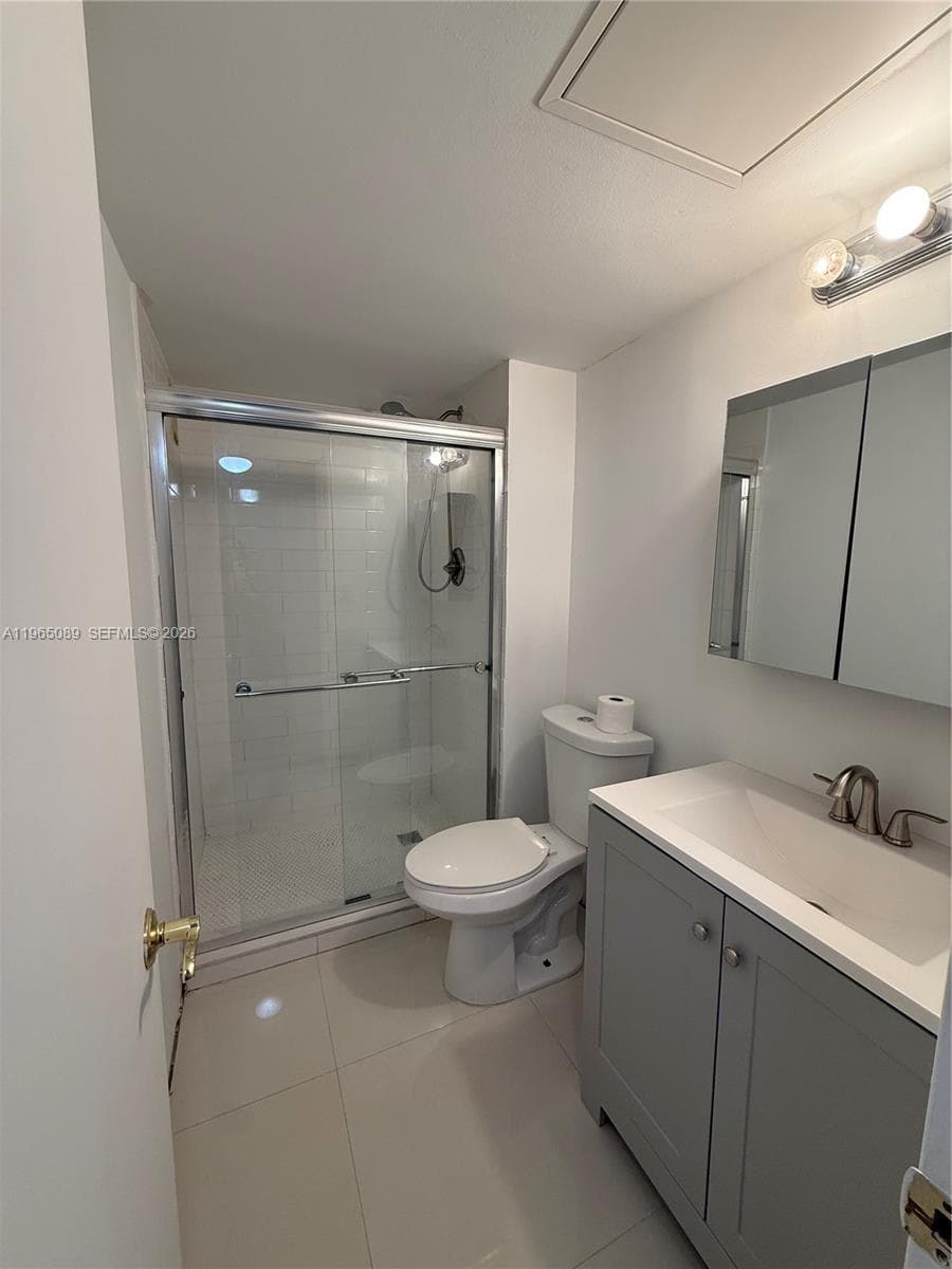 5555 Collins Ave # 12Z, Miami Beach FL 33140 — 7