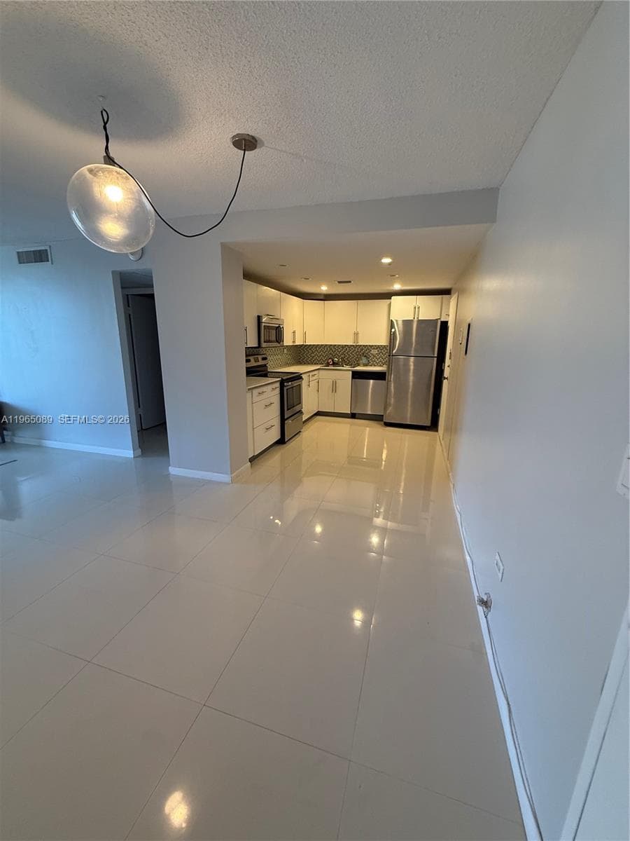 5555 Collins Ave # 12Z, Miami Beach FL 33140 — 3