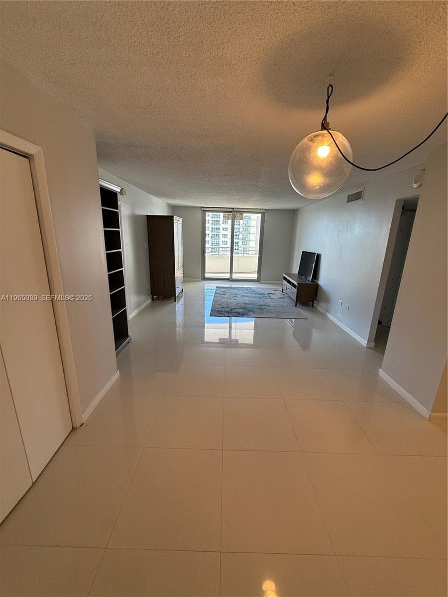 5555 Collins Ave # 12Z, Miami Beach FL 33140 — 5