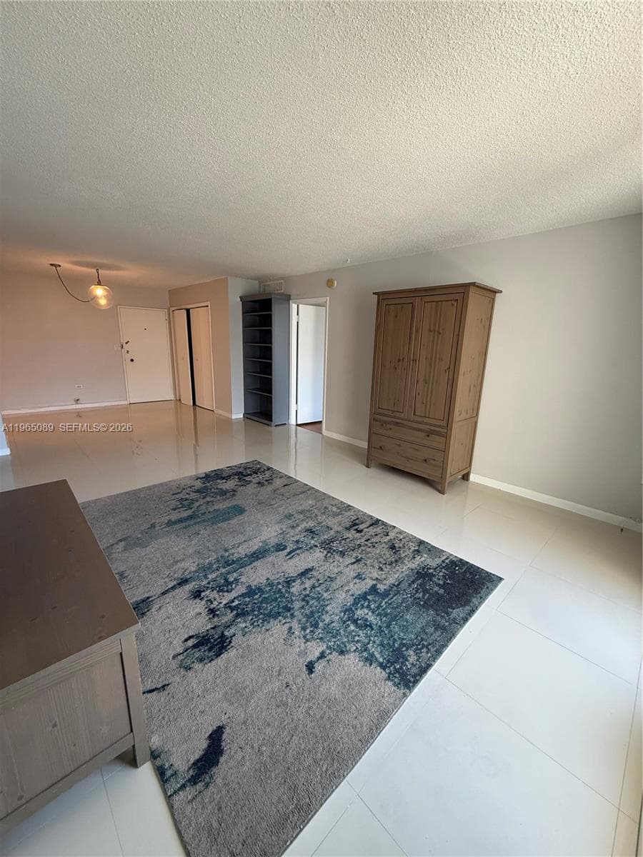 5555 Collins Ave # 12Z, Miami Beach FL 33140 — 11