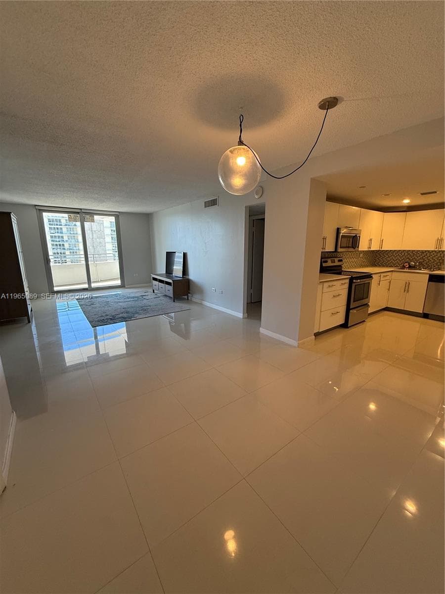5555 Collins Ave # 12Z, Miami Beach FL 33140 — 4