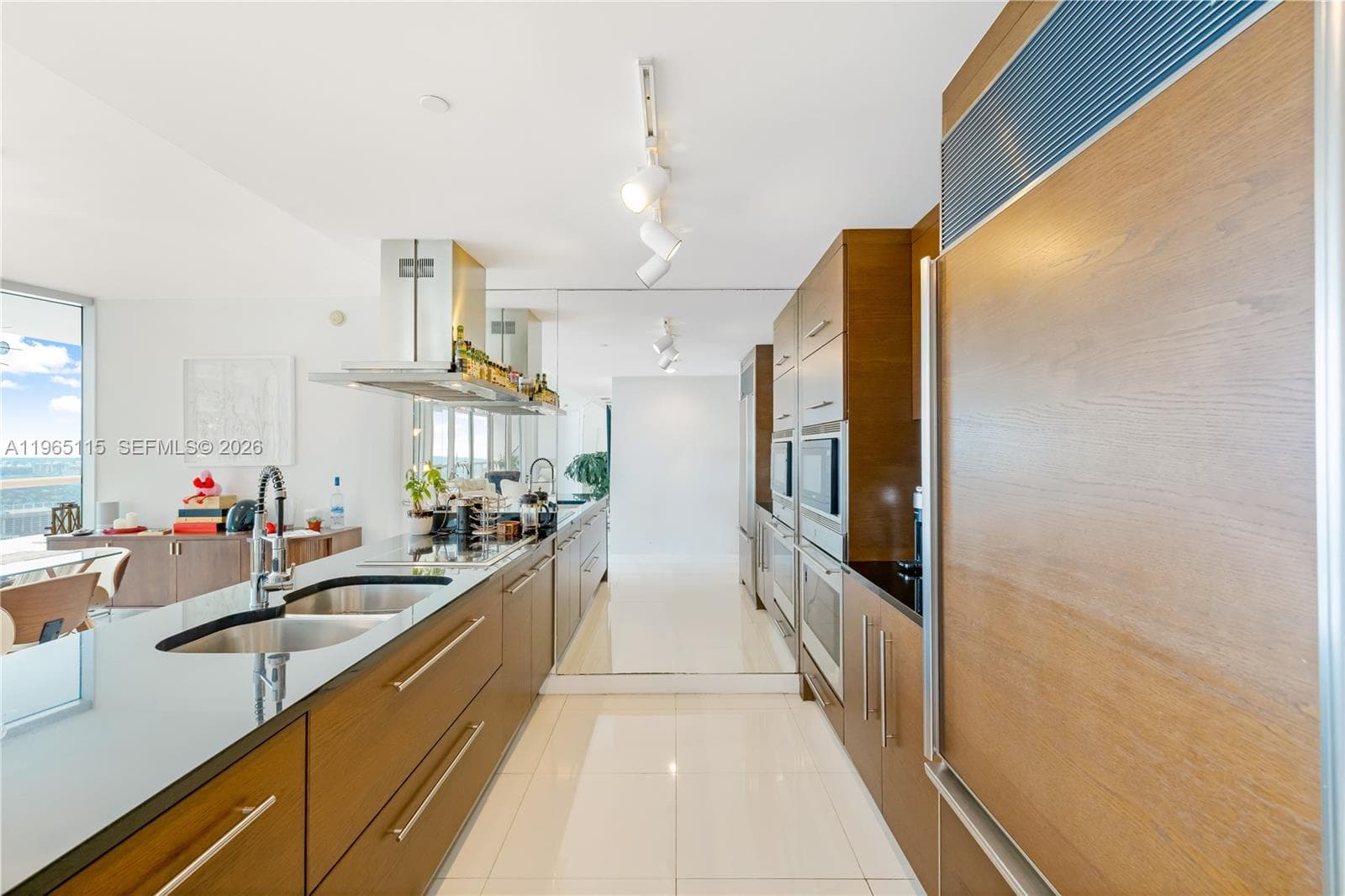 495 Brickell Ave # 4704, Miami FL 33131 — 19