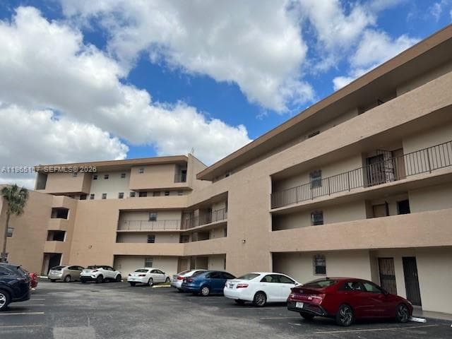 8897 Fontainebleau Blvd # 303, Miami FL 33172 — 24