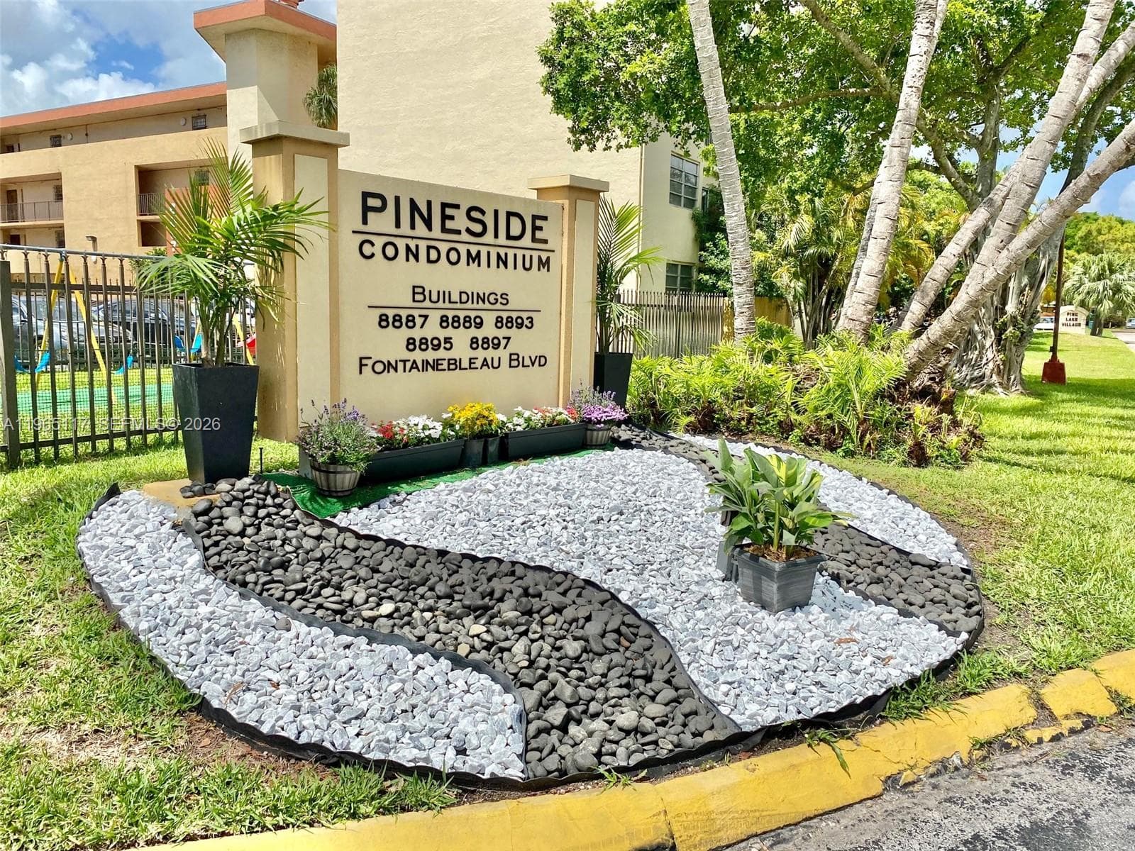 8897 Fontainebleau Blvd # 303, Miami FL 33172 — 21