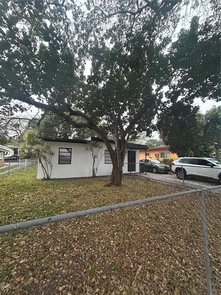 1080 NW 121st St, North Miami FL 33168 — 1