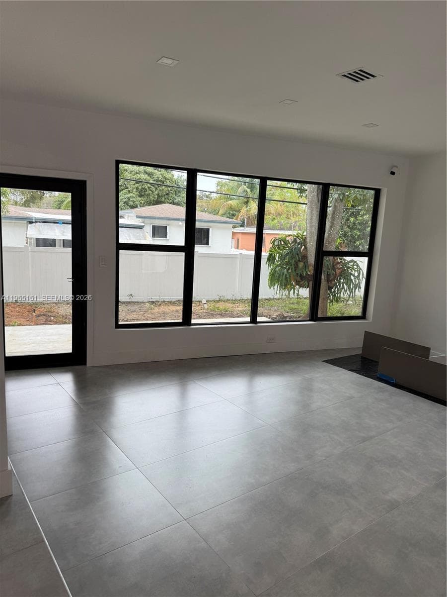 12615 N Miami Ave, North Miami FL 33168 — 11