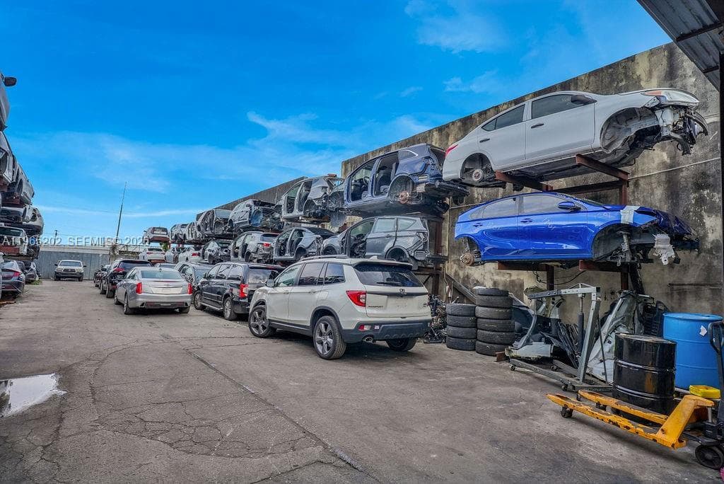 Hialeah, FL — 13
