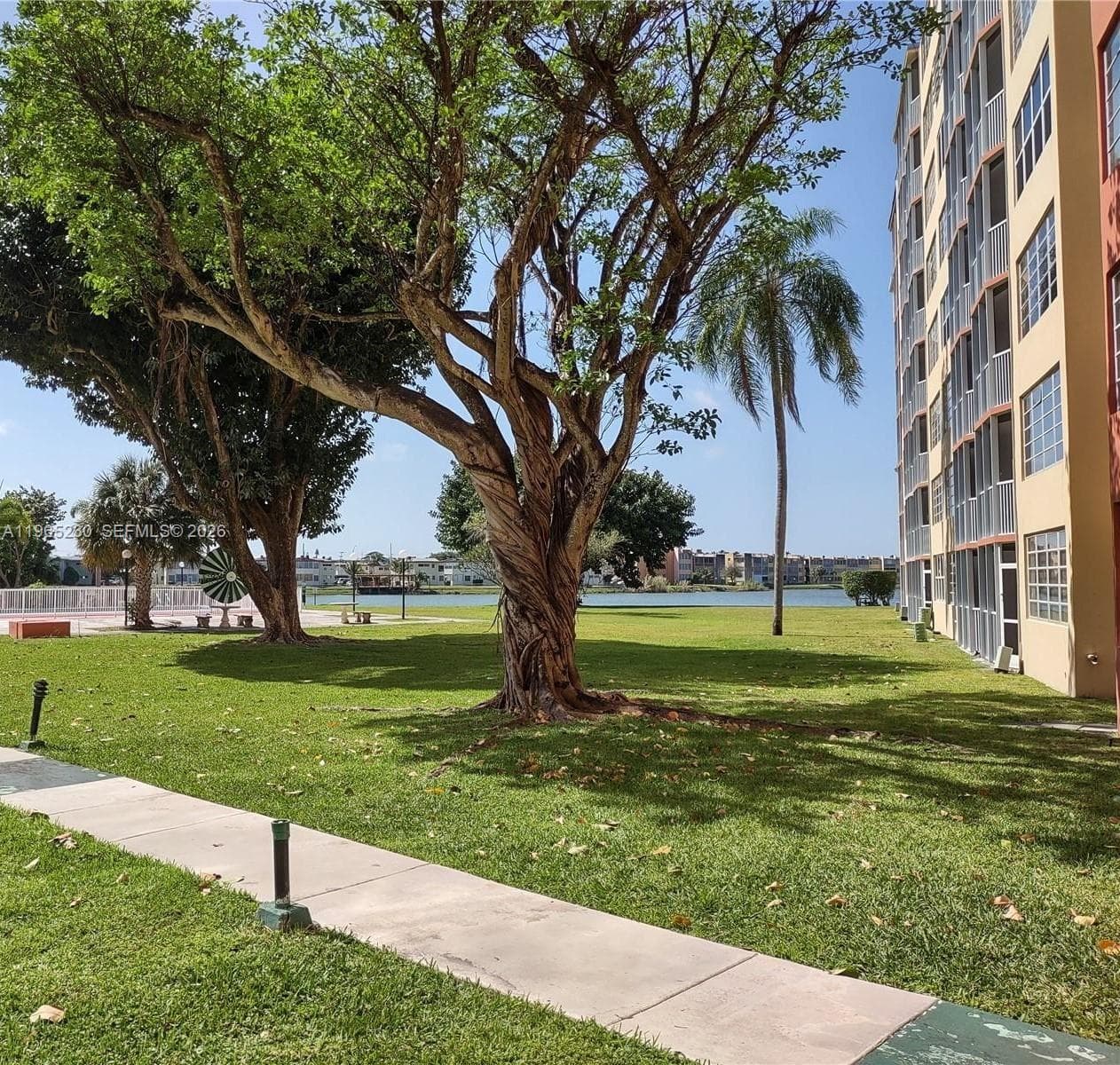 1690 NE 191st St # 1, Miami FL 33179 — 17