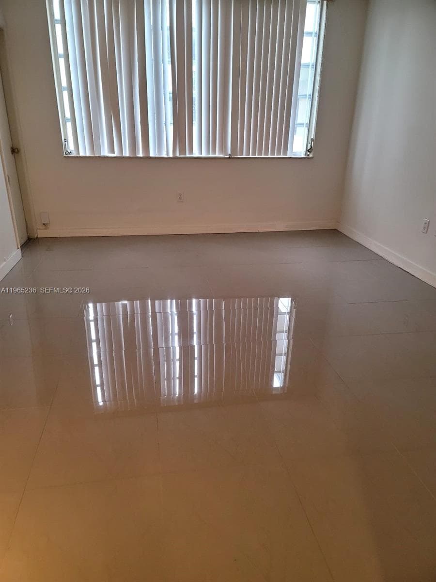 1690 NE 191st St # 1, Miami FL 33179 — 9