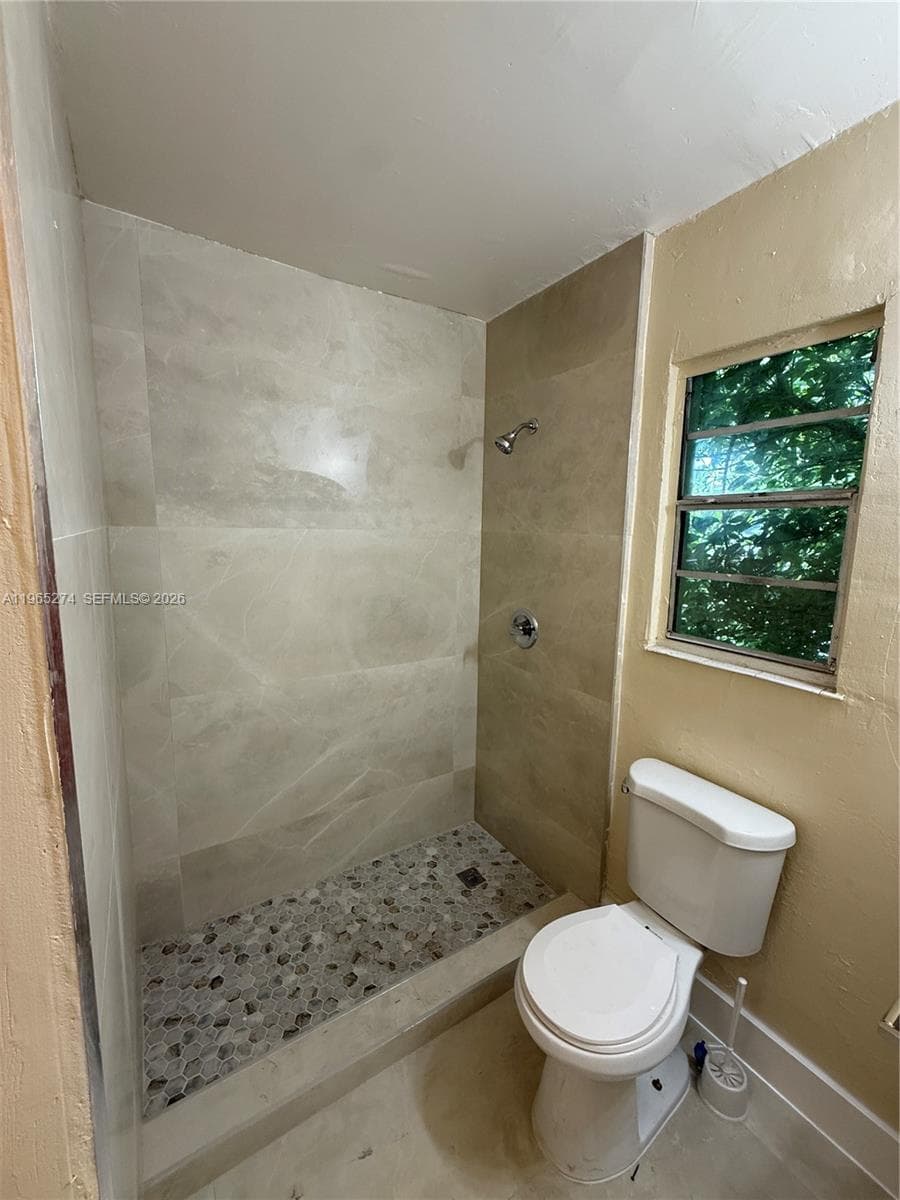 8290 NW 4th Ave # 2, Miami FL 33150 — 2