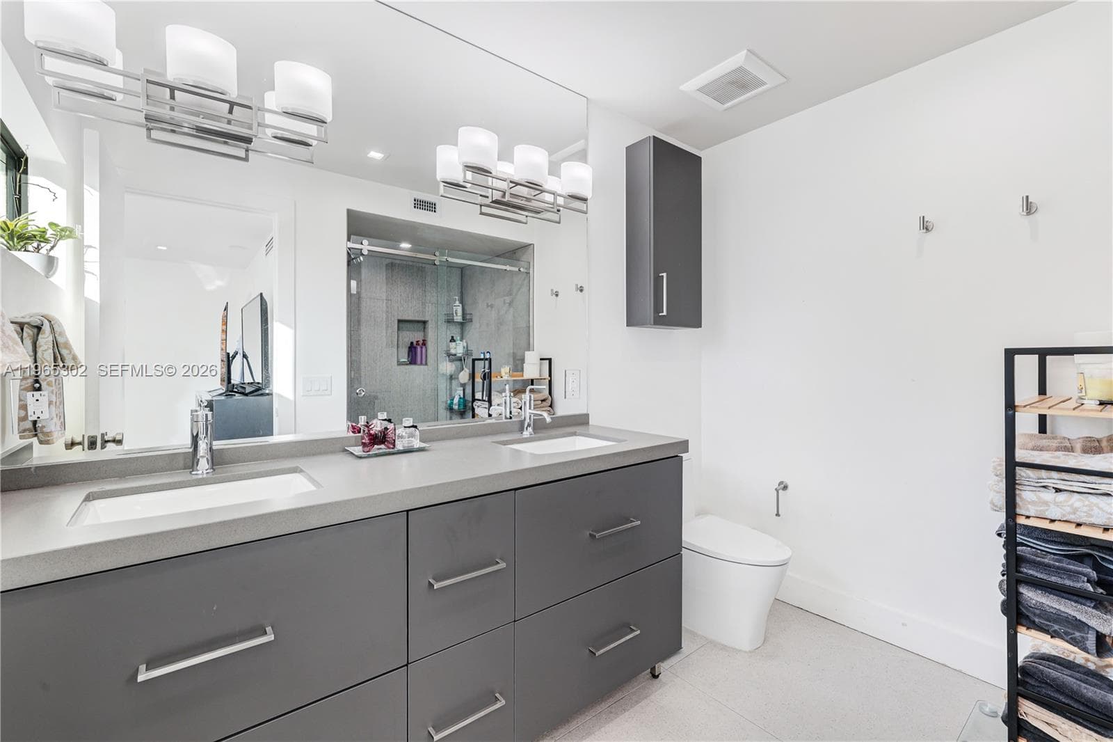 640 Fernwood Rd, Key Biscayne FL 33149 — 11