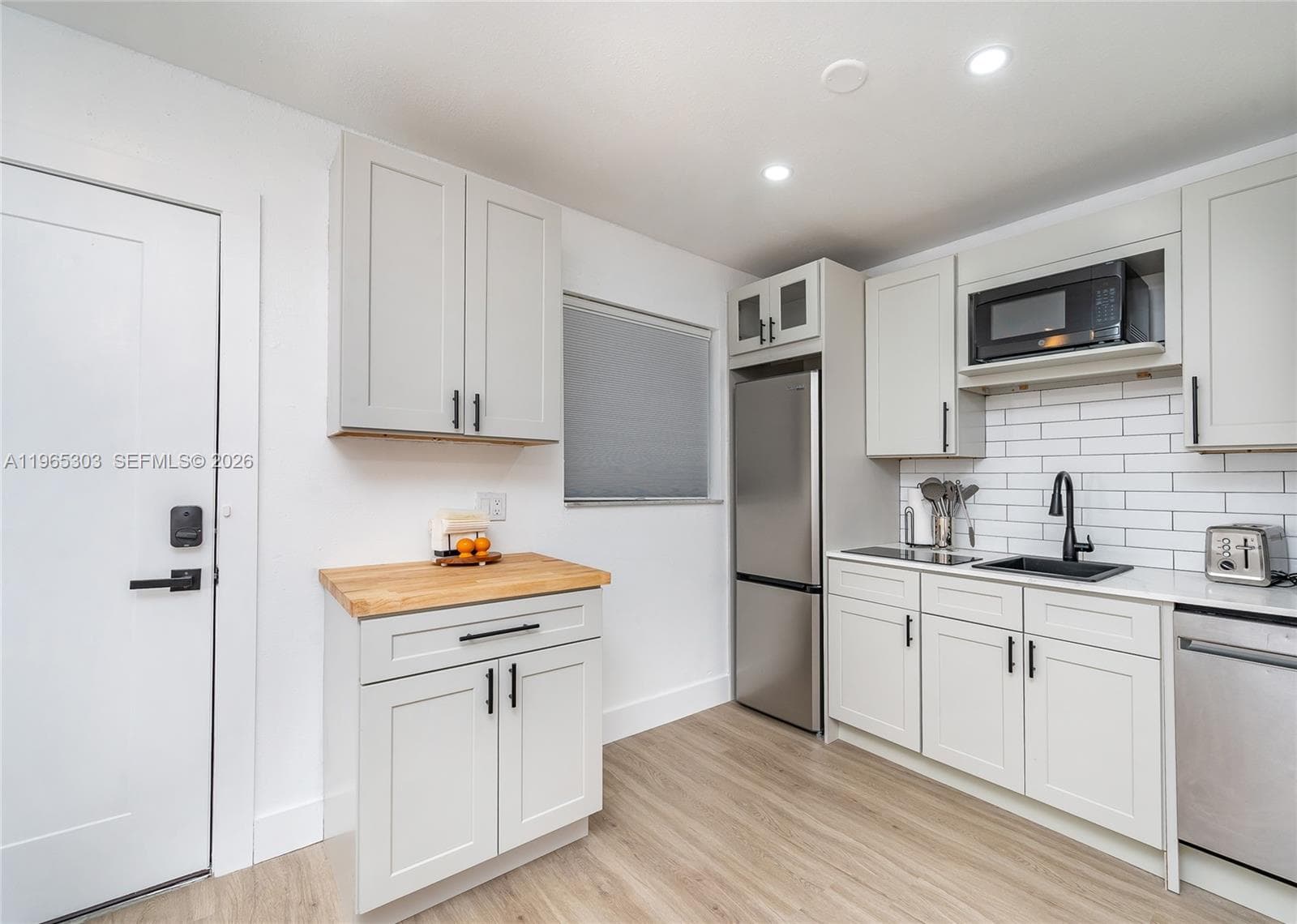 3321 NW 19th Ter # C, Miami FL 33125 — 5