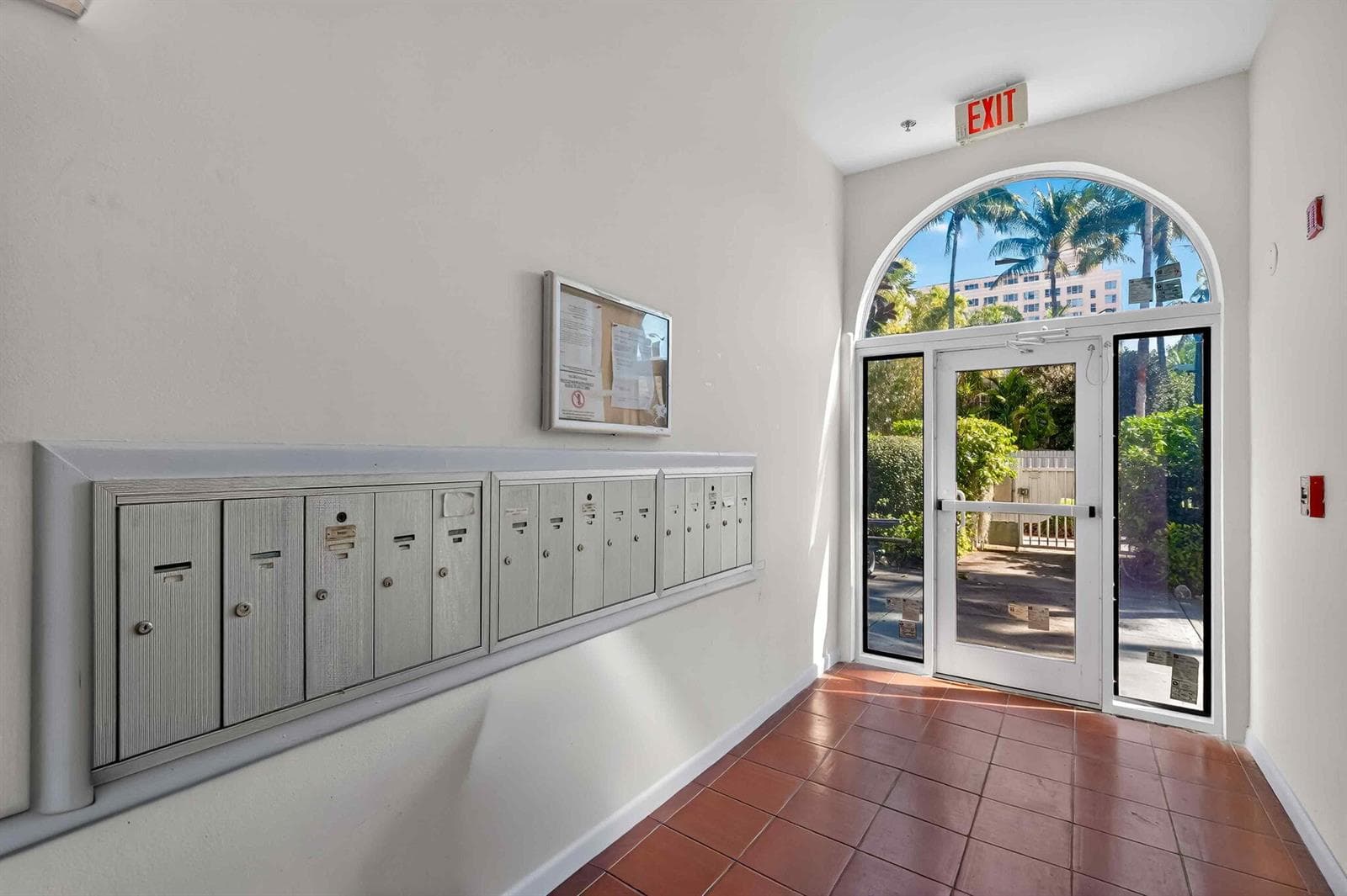 802 Euclid Avenue # 104, Miami Beach FL 33139 — 6