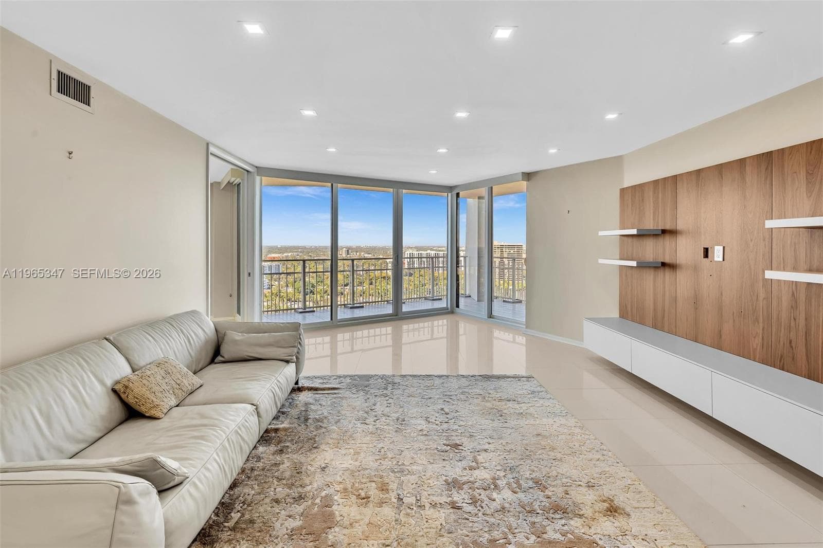 4000 Towerside Ter, Miami FL 33138 — 2
