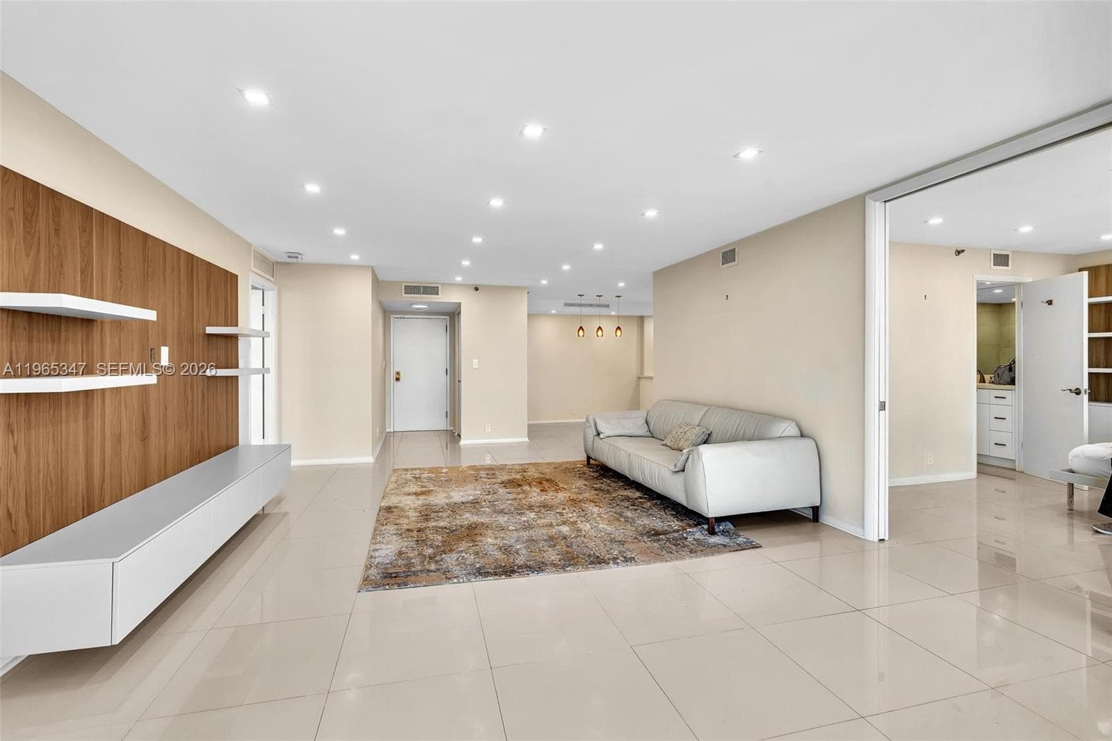 4000 Towerside Ter, Miami FL 33138 — 13