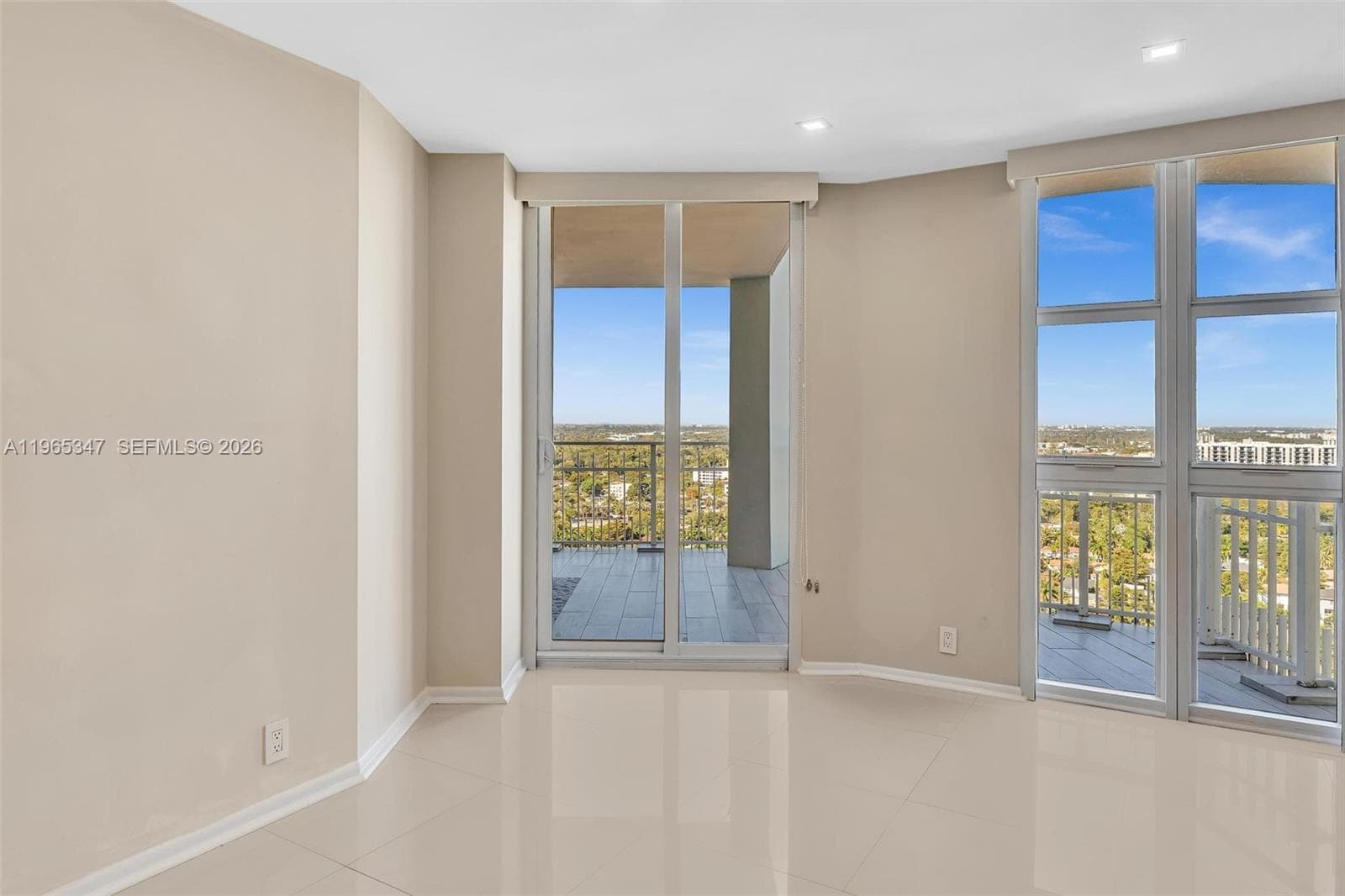 4000 Towerside Ter, Miami FL 33138 — 36