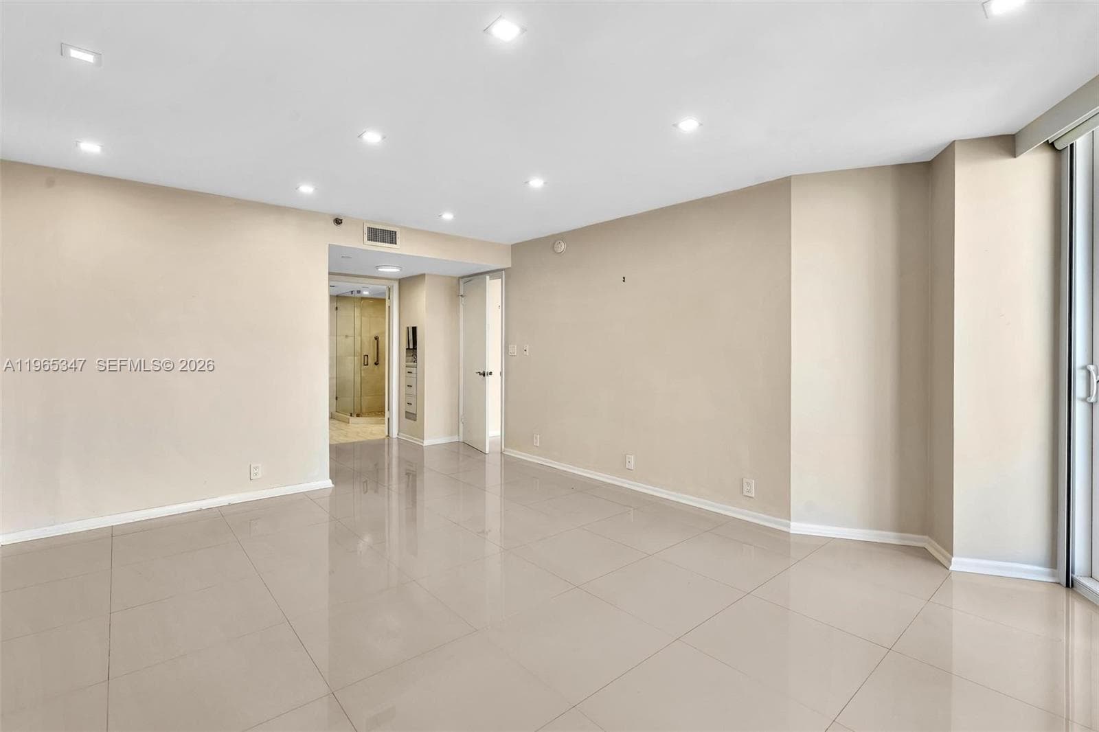4000 Towerside Ter, Miami FL 33138 — 32