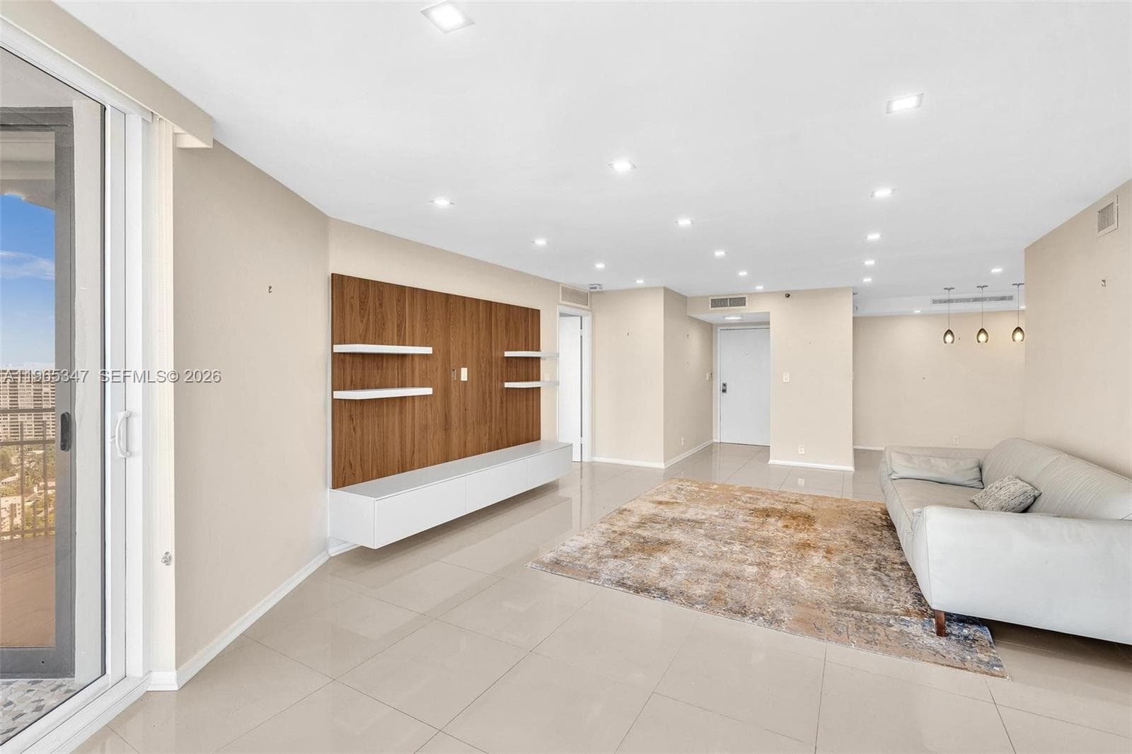 4000 Towerside Ter, Miami FL 33138 — 10