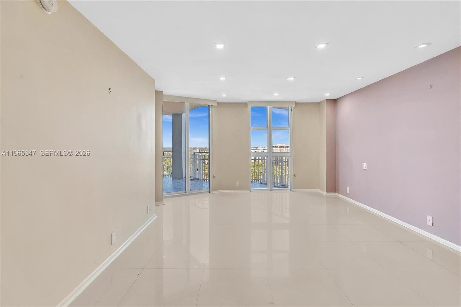 4000 Towerside Ter, Miami FL 33138 — 33